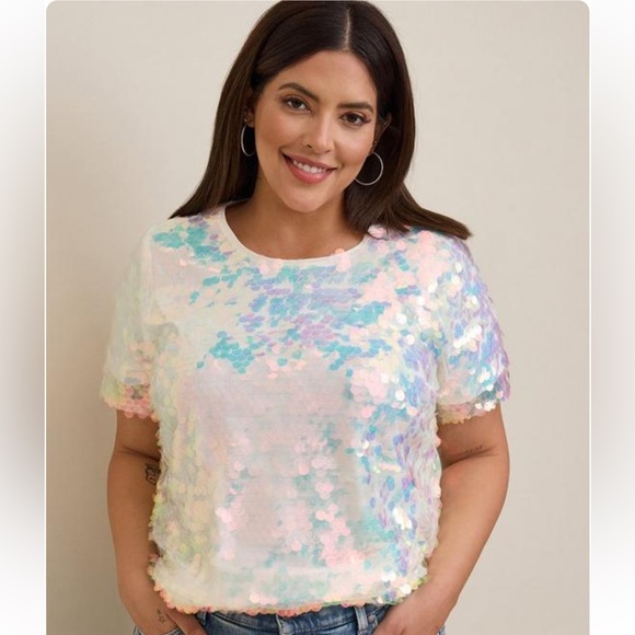 NWT Torrid Abbey Iridescent Allover Sequin Short Sleeve Blouse Women's Size 2X - Picture 1 of 12